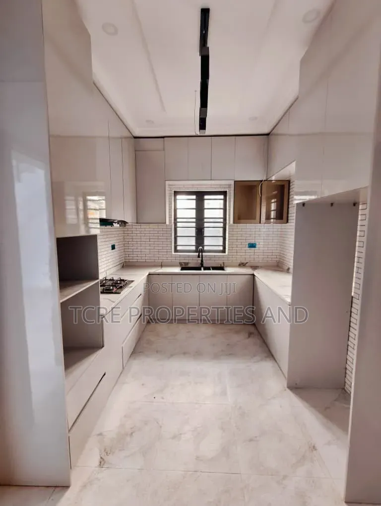Furnished 4bdrm Duplex in Oregun for sale