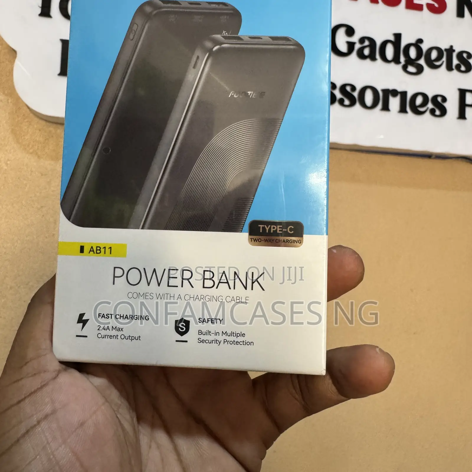 Foomee 10000mah Supports Type C in and Out Power Bank