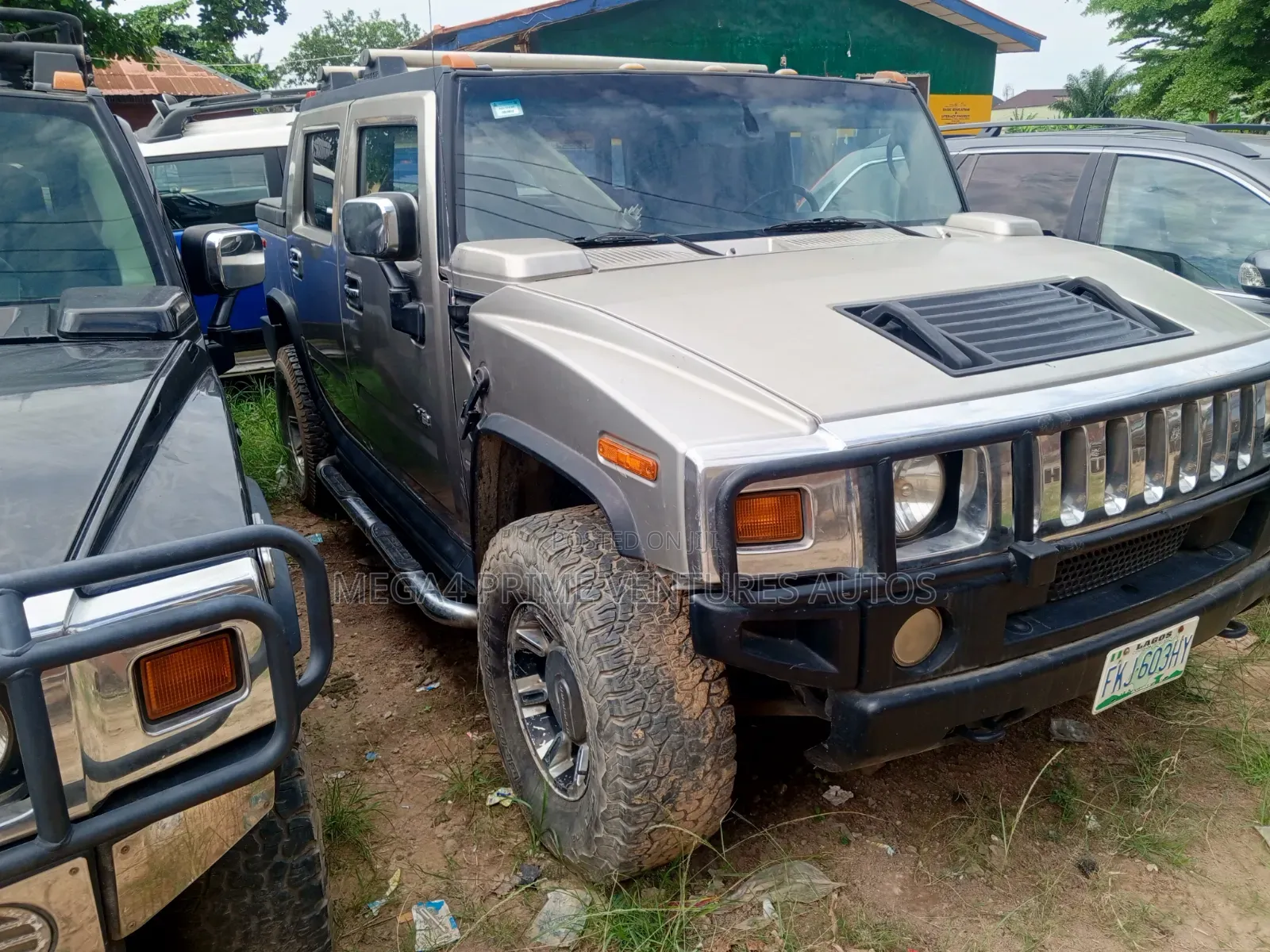 Hummer H2 SUT Sport Utility 2005 Gray