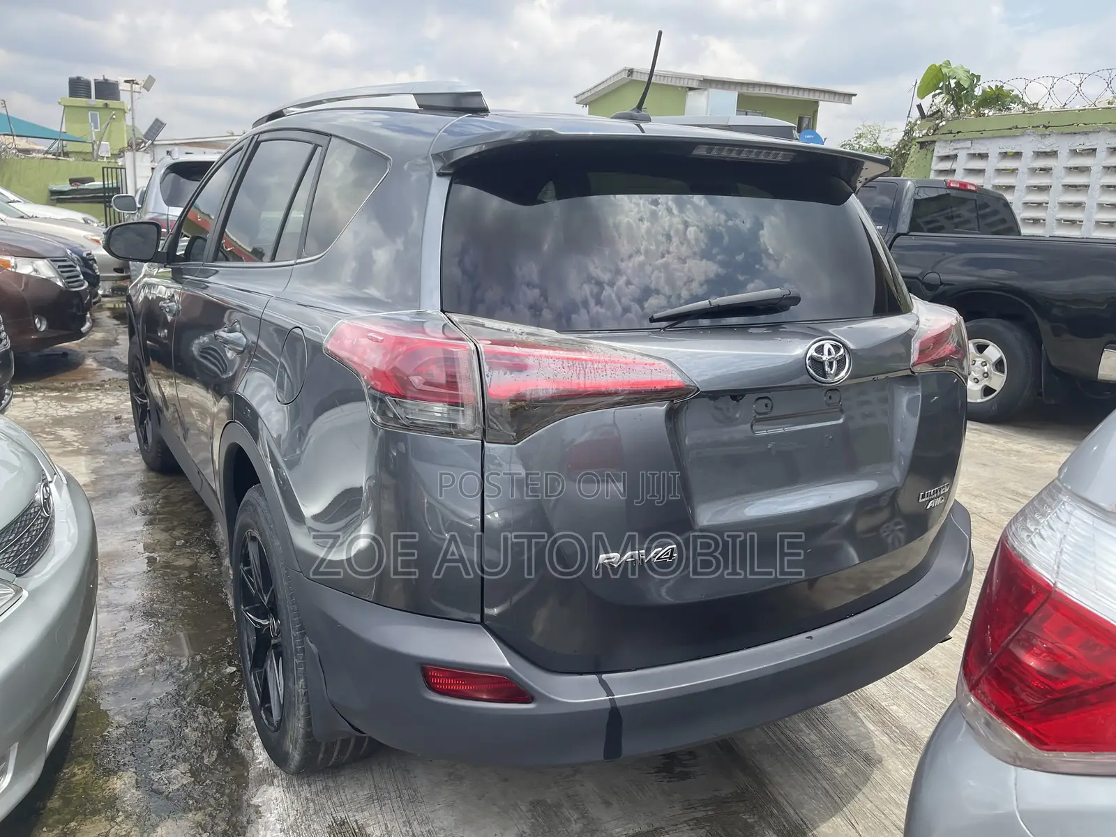 Toyota RAV4 Limited 4dr SUV AWD (2.5L 4cyl 6A) 2014 Gray