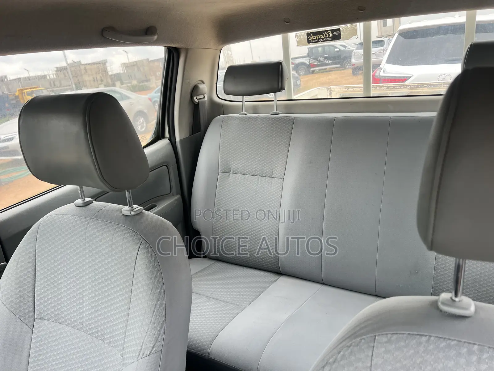 Toyota Hilux 2012 White
