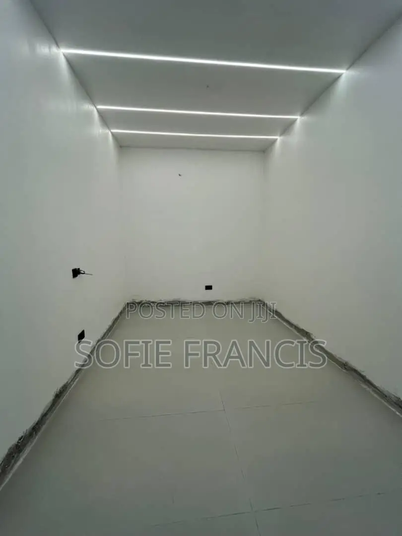 5bdrm Duplex in Lekki for sale