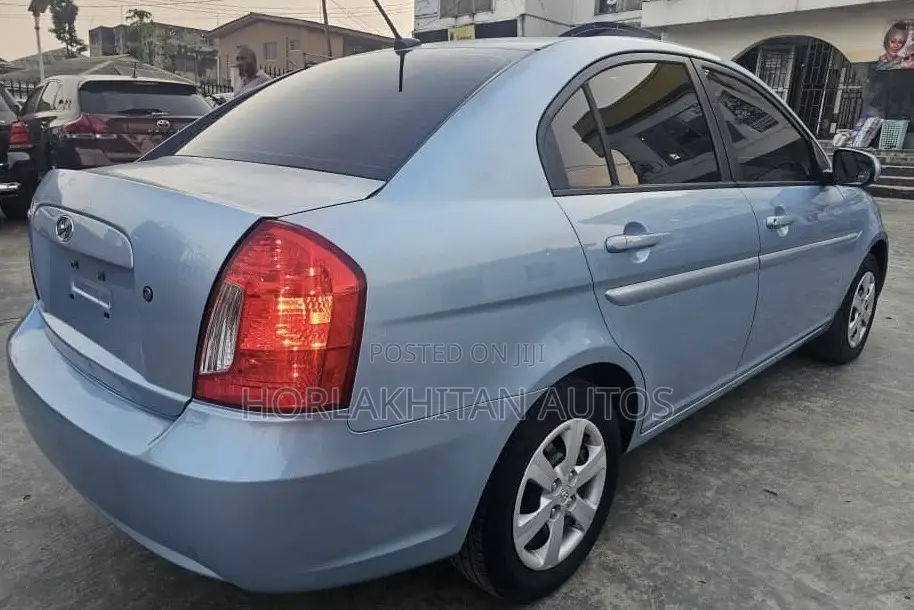 Hyundai Accent GLS 2011 Blue