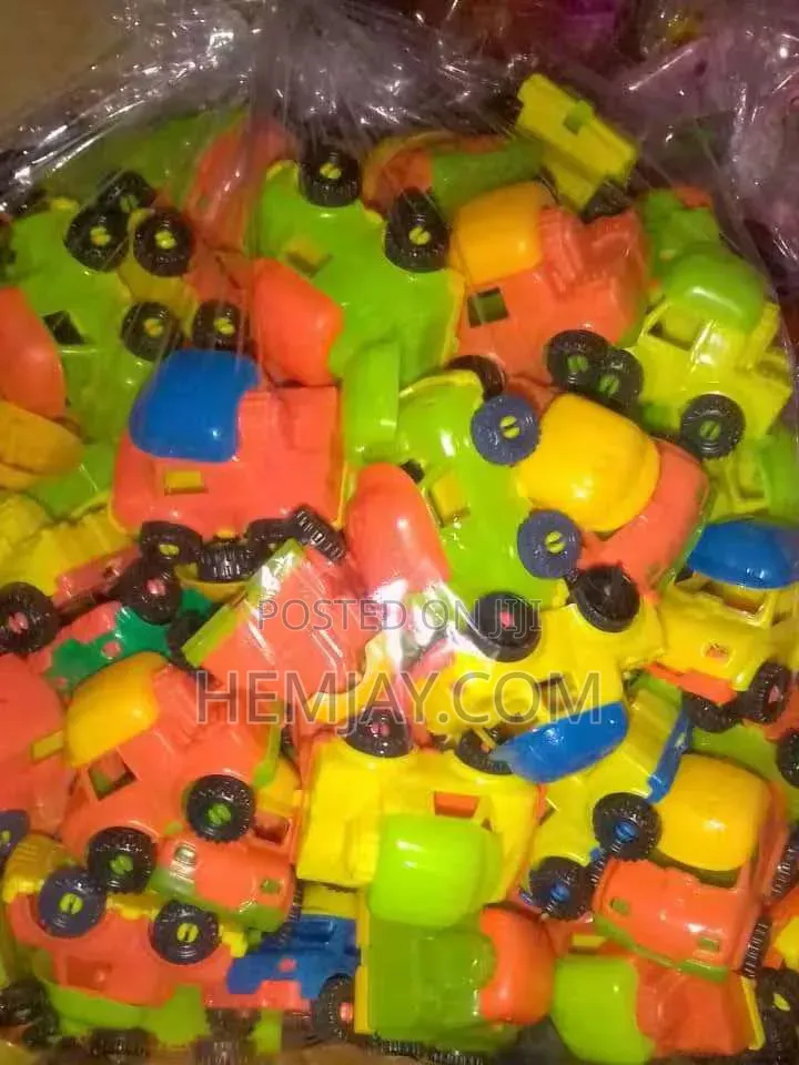 100pcs Kids Birthday Party Pack Toys. (Click to See More Images)