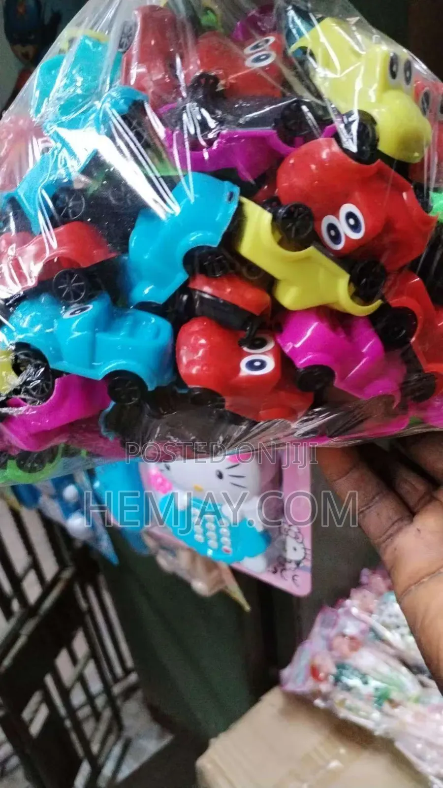 100pcs Kids Birthday Party Pack Toys. (Click to See More Images)