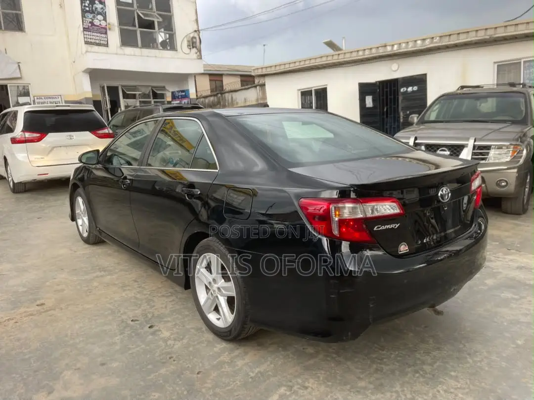 Toyota Camry SE 4dr Sedan (2.5L 4cyl 6A) 2012 Black