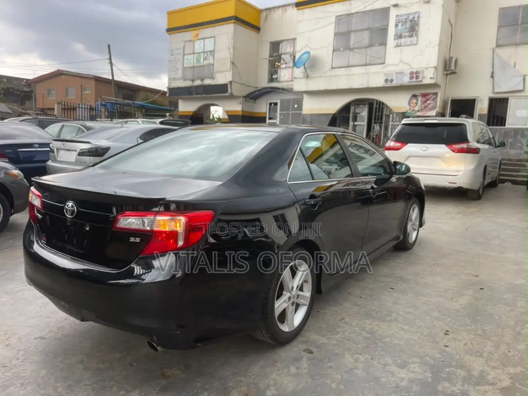 Toyota Camry SE 4dr Sedan (2.5L 4cyl 6A) 2012 Black