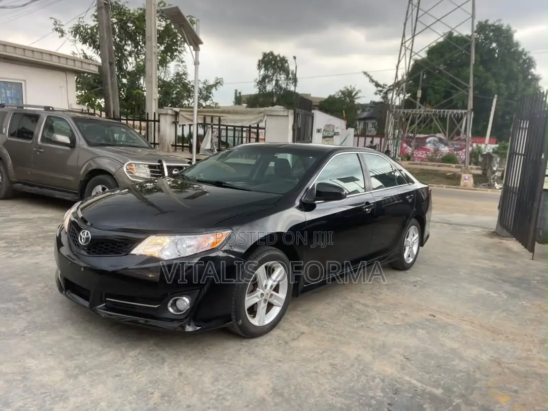 Toyota Camry SE 4dr Sedan (2.5L 4cyl 6A) 2012 Black