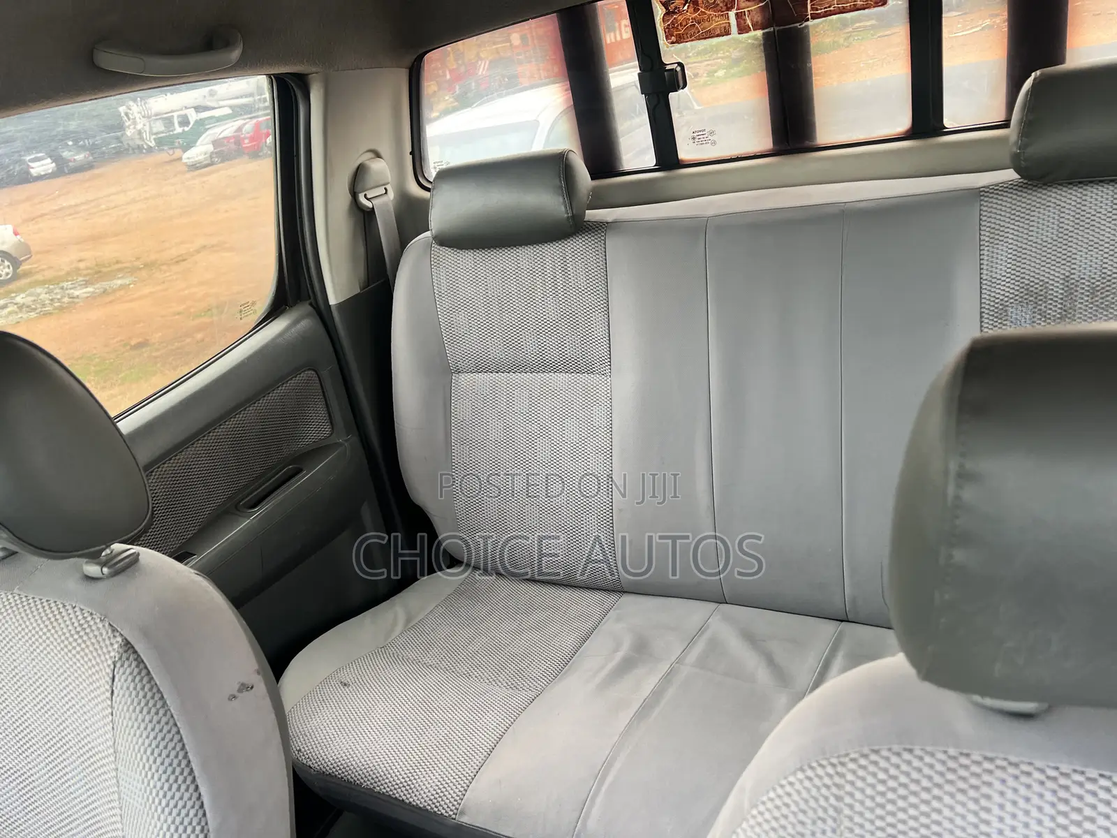 Toyota Hilux 2013 Black