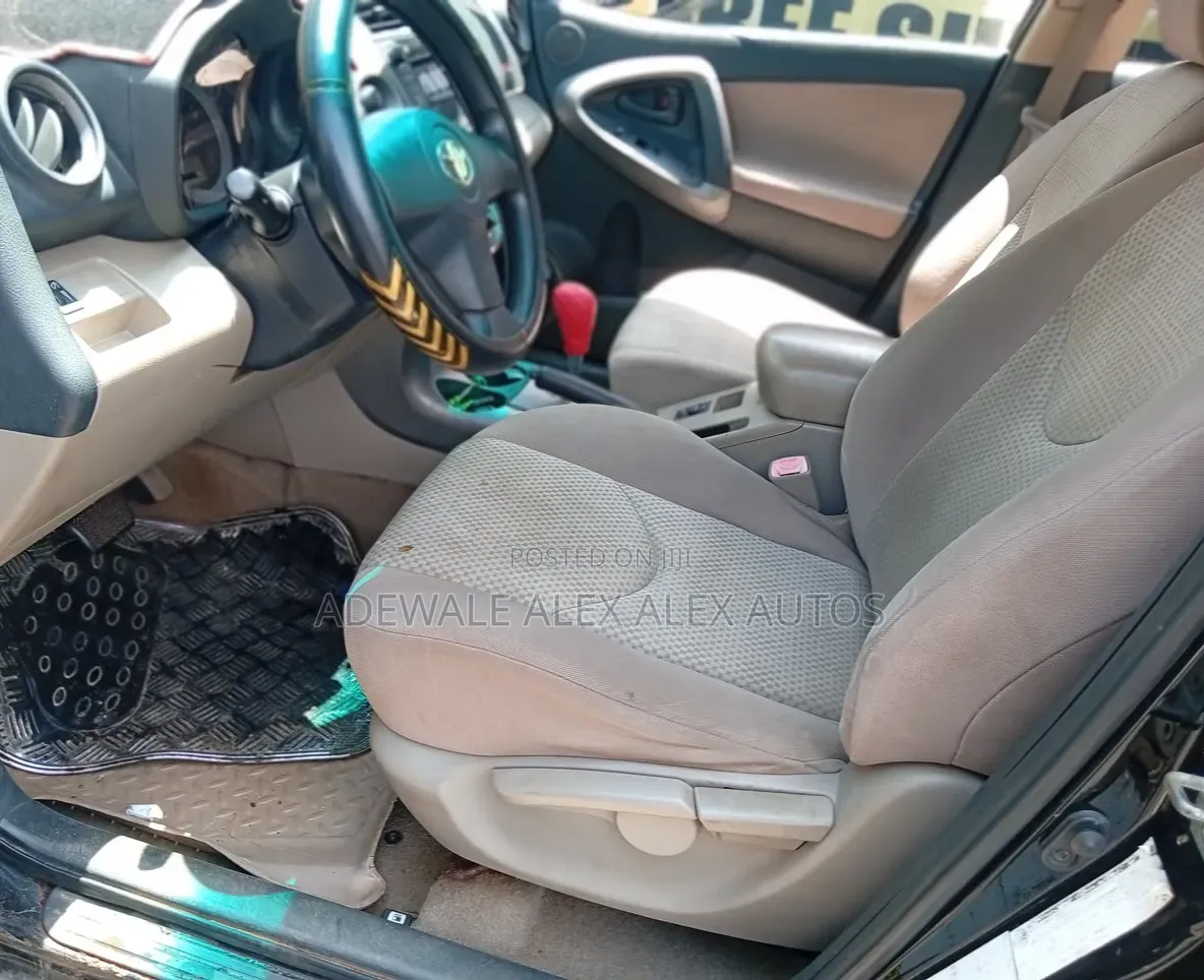 Toyota Matrix 2010 White