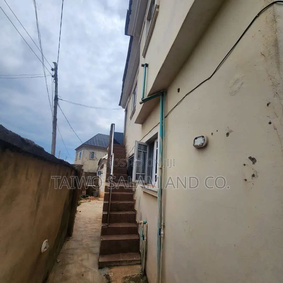 2bdrm Block of Flats in Akobo for sale