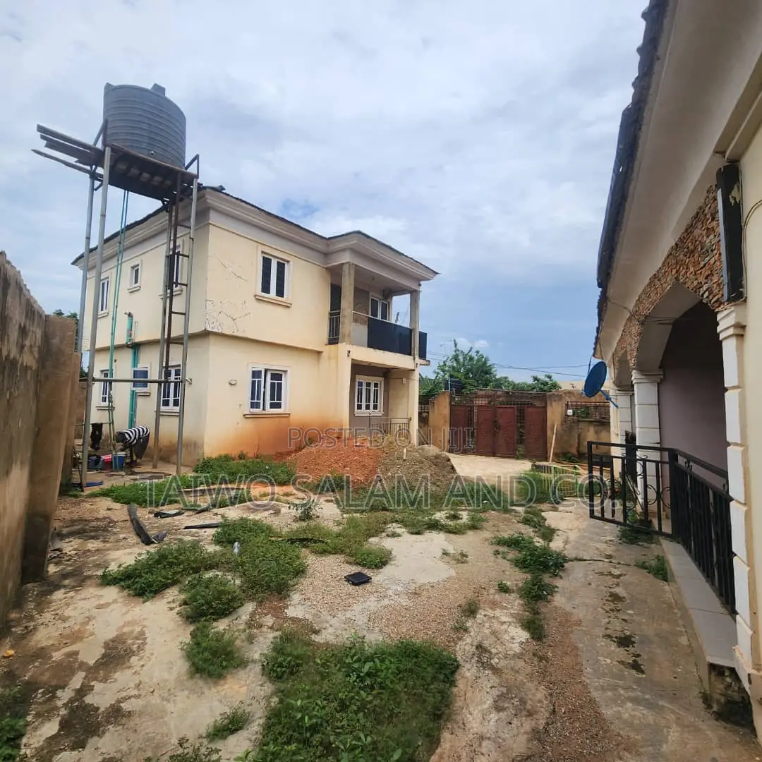 2bdrm Block of Flats in Akobo for sale