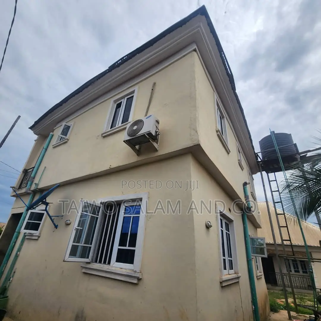 2bdrm Block of Flats in Akobo for sale