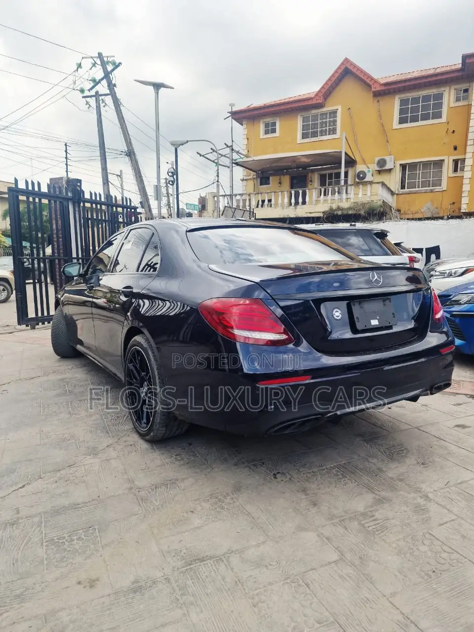 Mercedes-Benz E300 2018 Blue