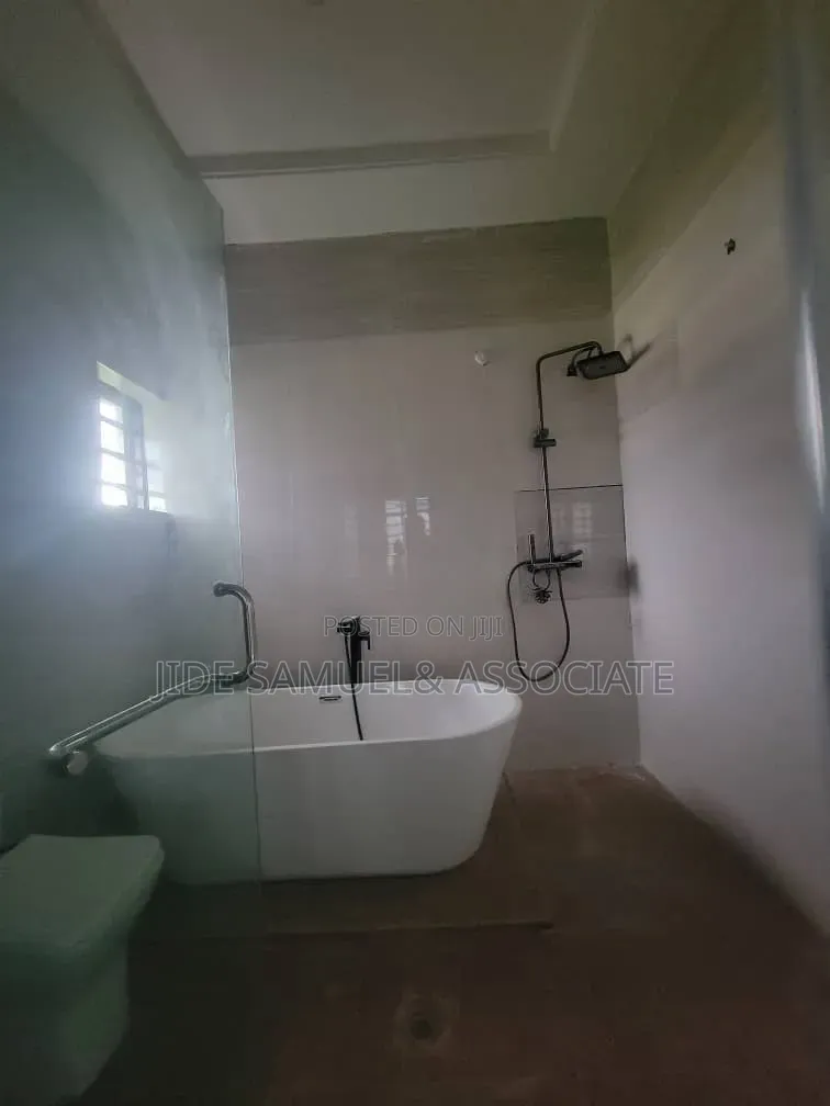 Furnished 3bdrm Duplex in Ayobo for sale