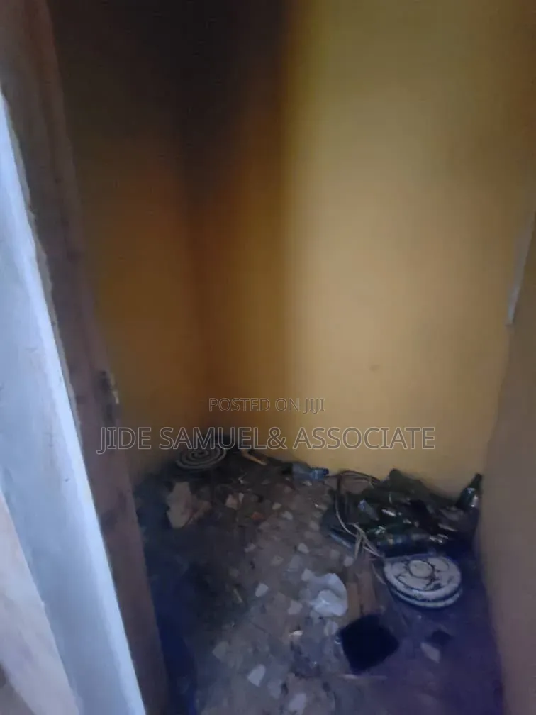 Furnished 3bdrm Block of Flats in Ayobo for sale