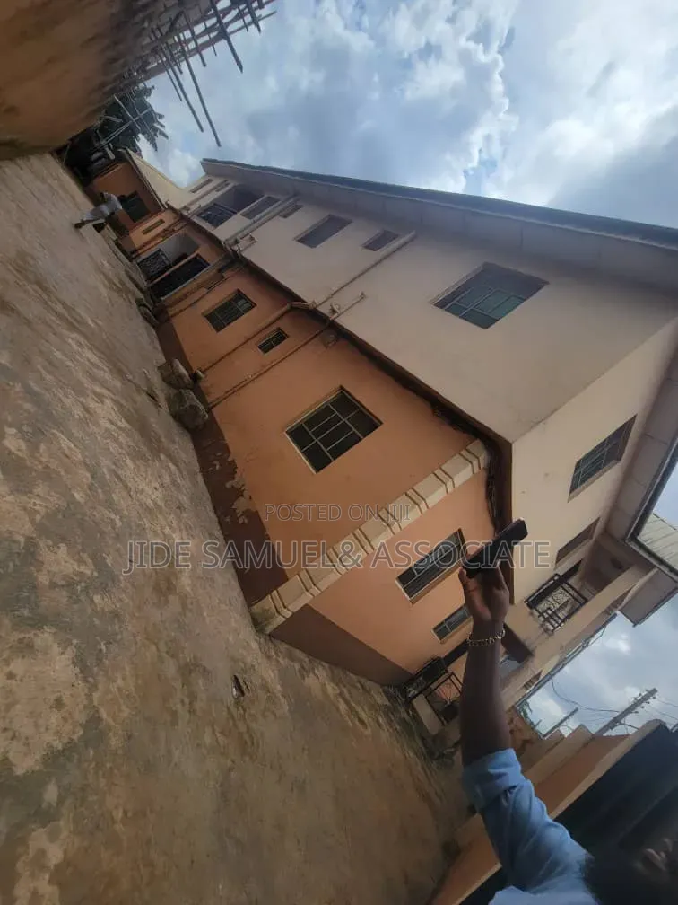 Furnished 3bdrm Block of Flats in Ayobo for sale