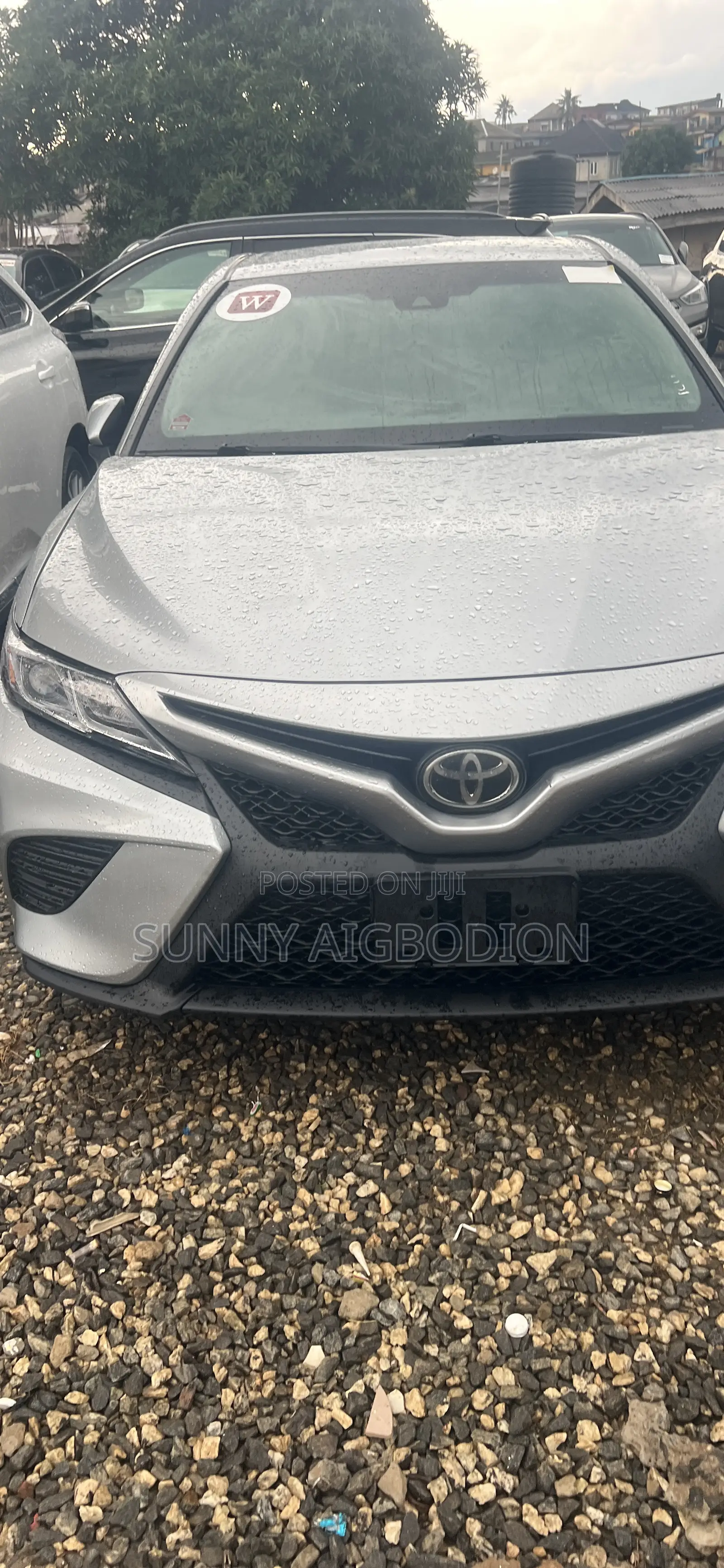 Toyota Camry SE FWD (2.5L 4cyl 8AM) 2018 Silver