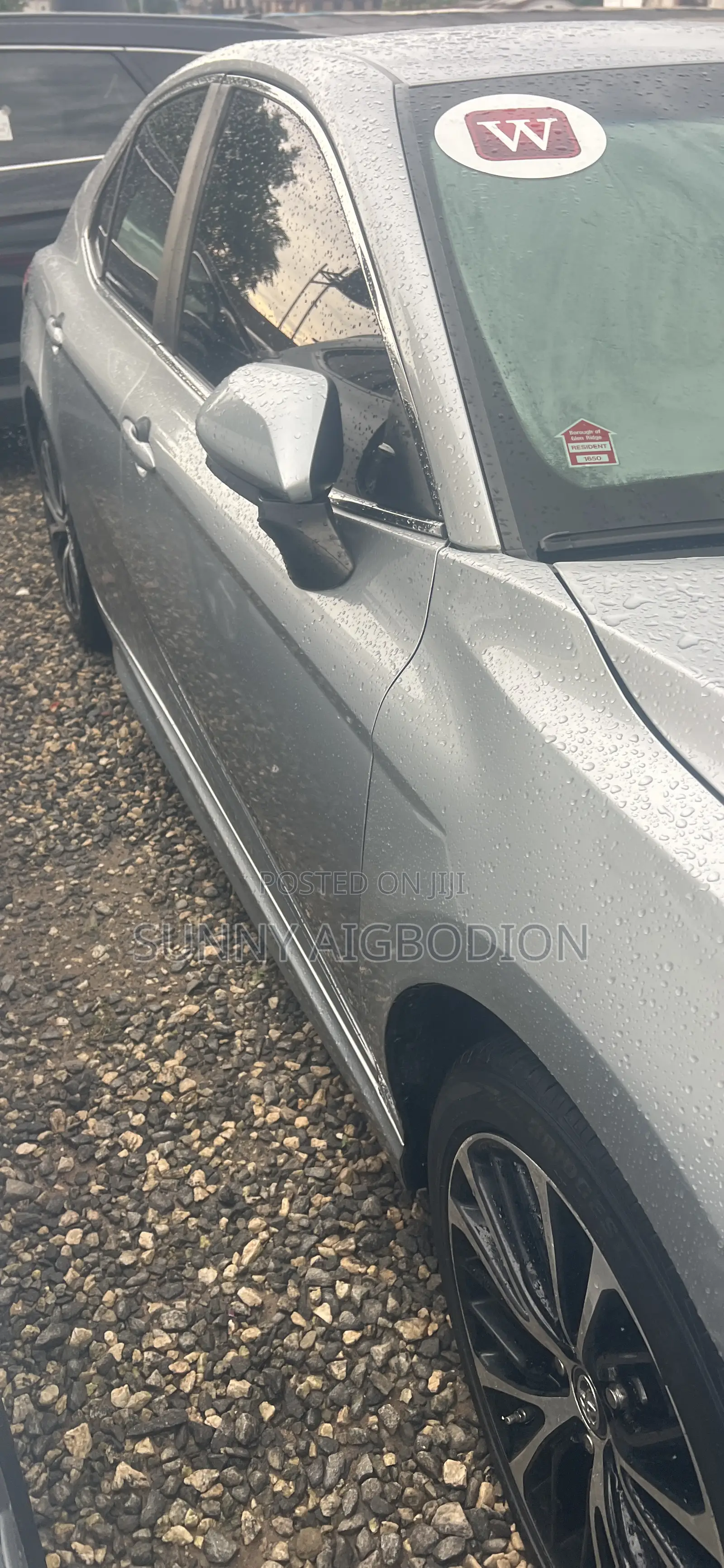 Toyota Camry SE FWD (2.5L 4cyl 8AM) 2018 Silver
