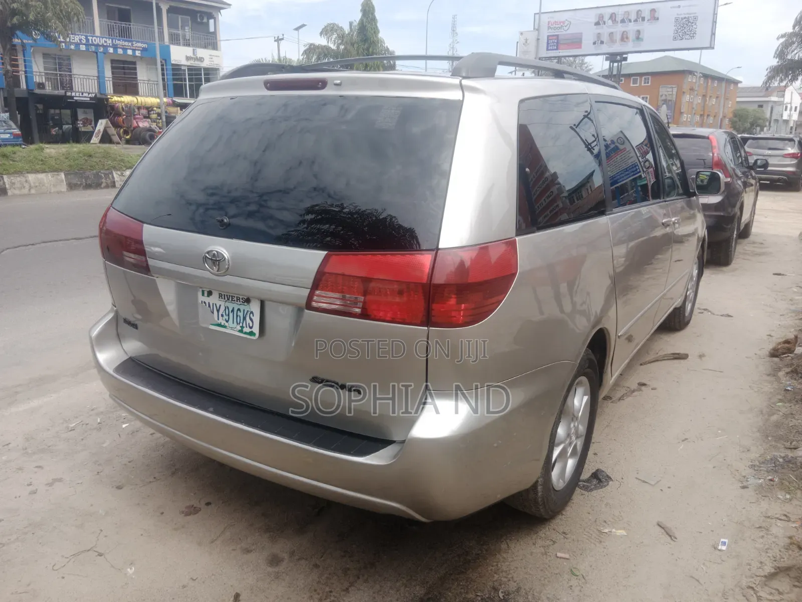 Toyota Sienna 2004 Gold