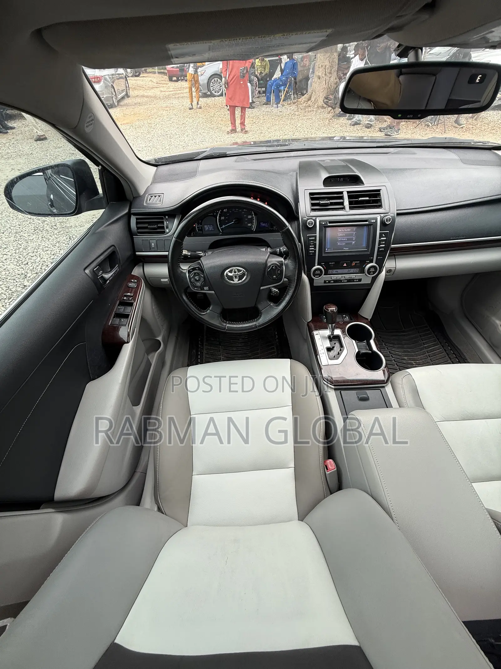 Toyota Camry XLE V6 4dr Sedan (3.5L 6cyl 6A) 2013 Gray