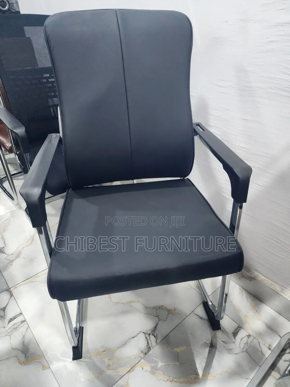 Executive Visitor's Chair With High Durability
