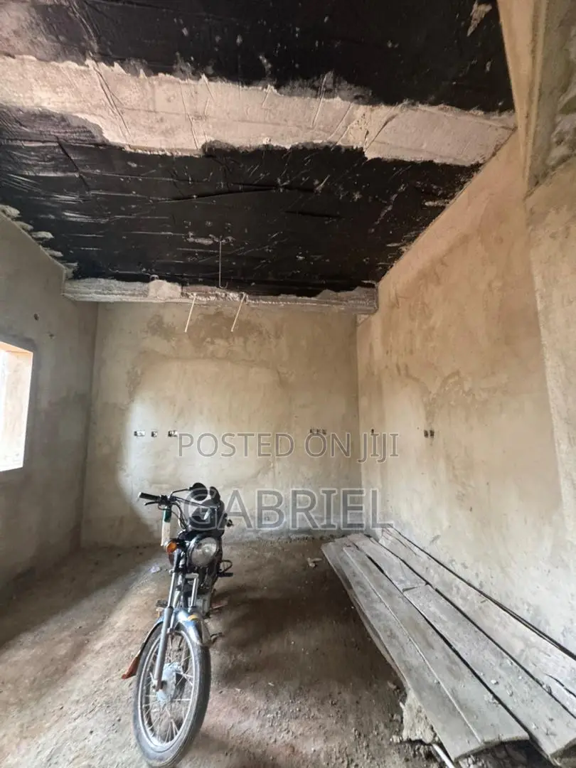 4bdrm Duplex in Mountain View Estate, Dawaki for sale