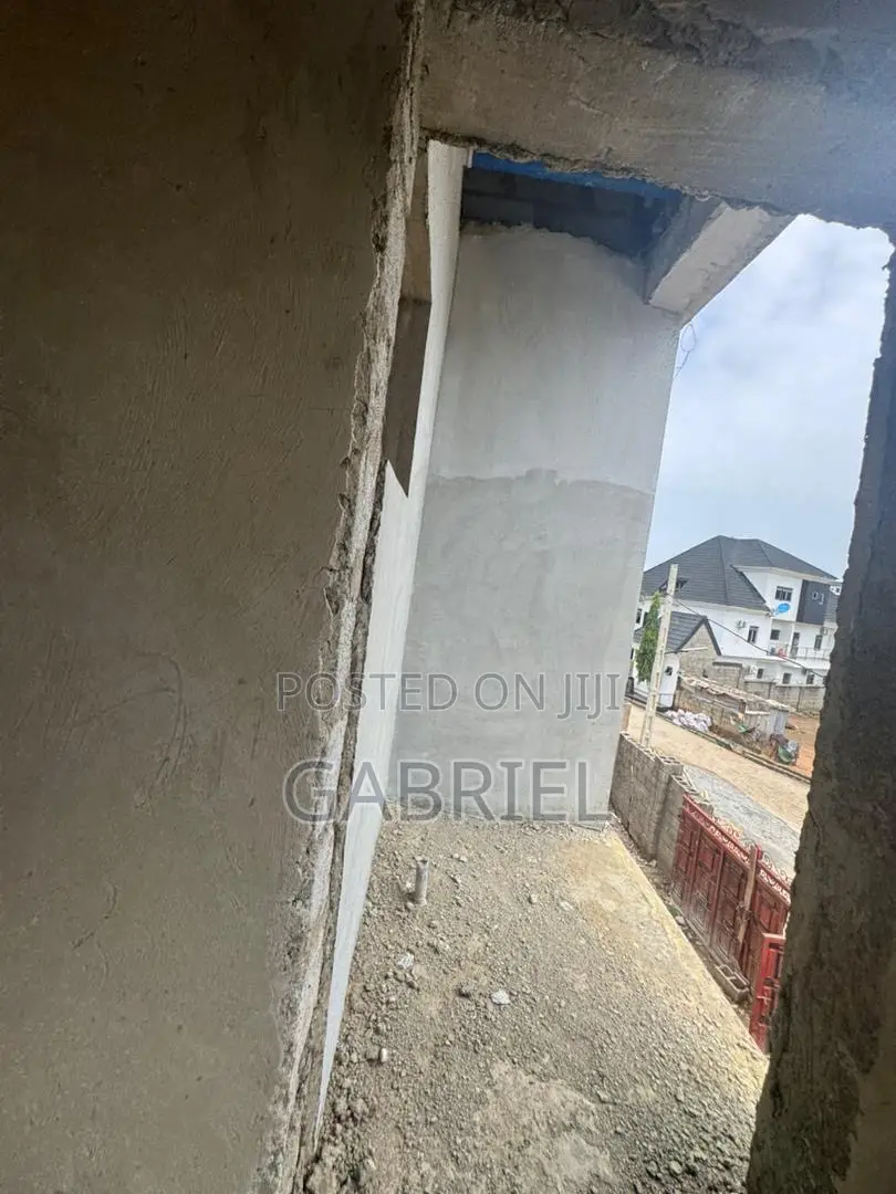 4bdrm Duplex in Mountain View Estate, Dawaki for sale