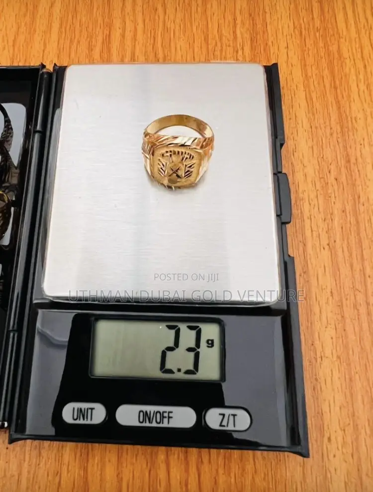 Brand New 18karat Italian Gold Ring
