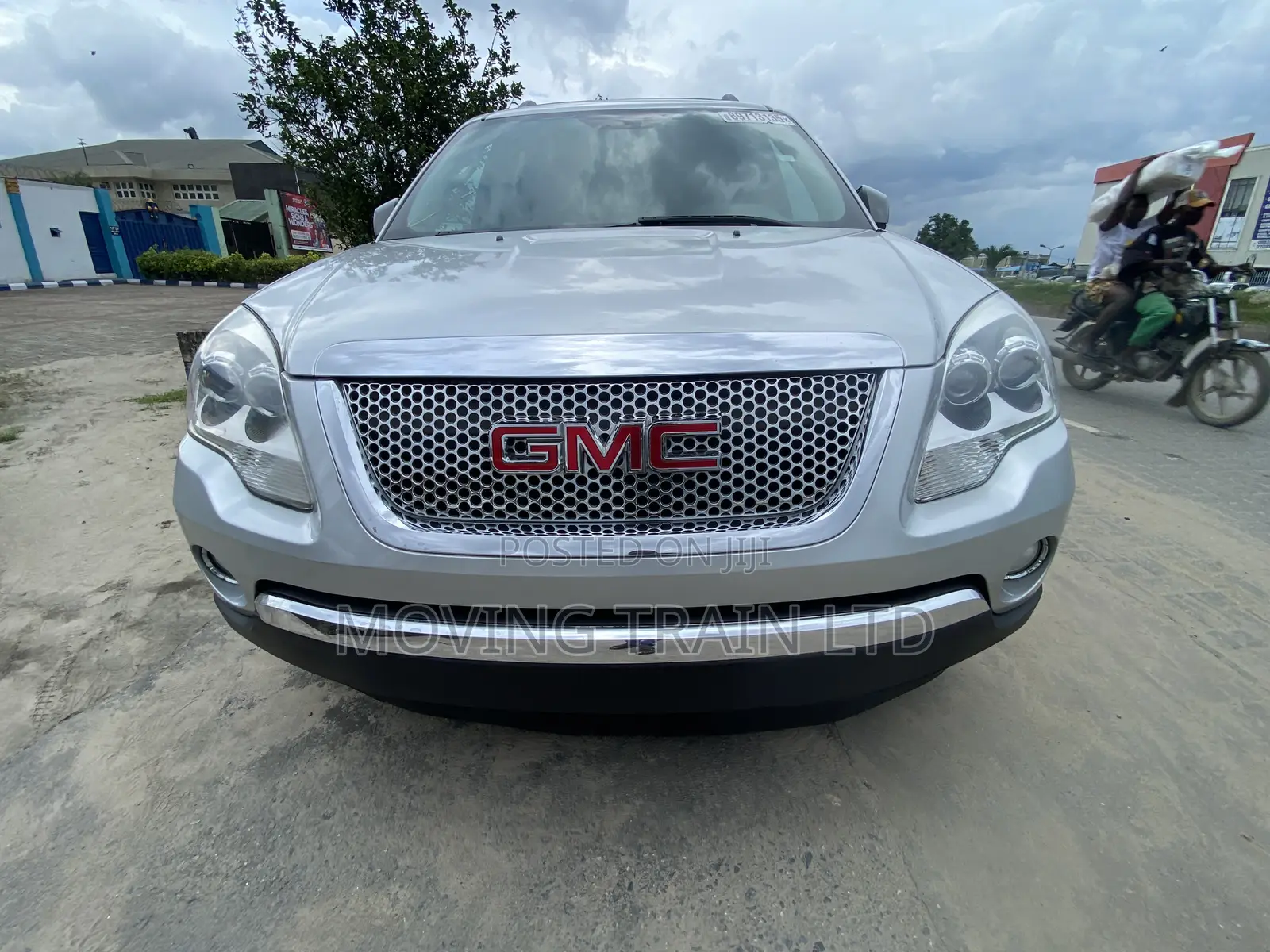 GMC Acadia SLE AWD 2011 Silver