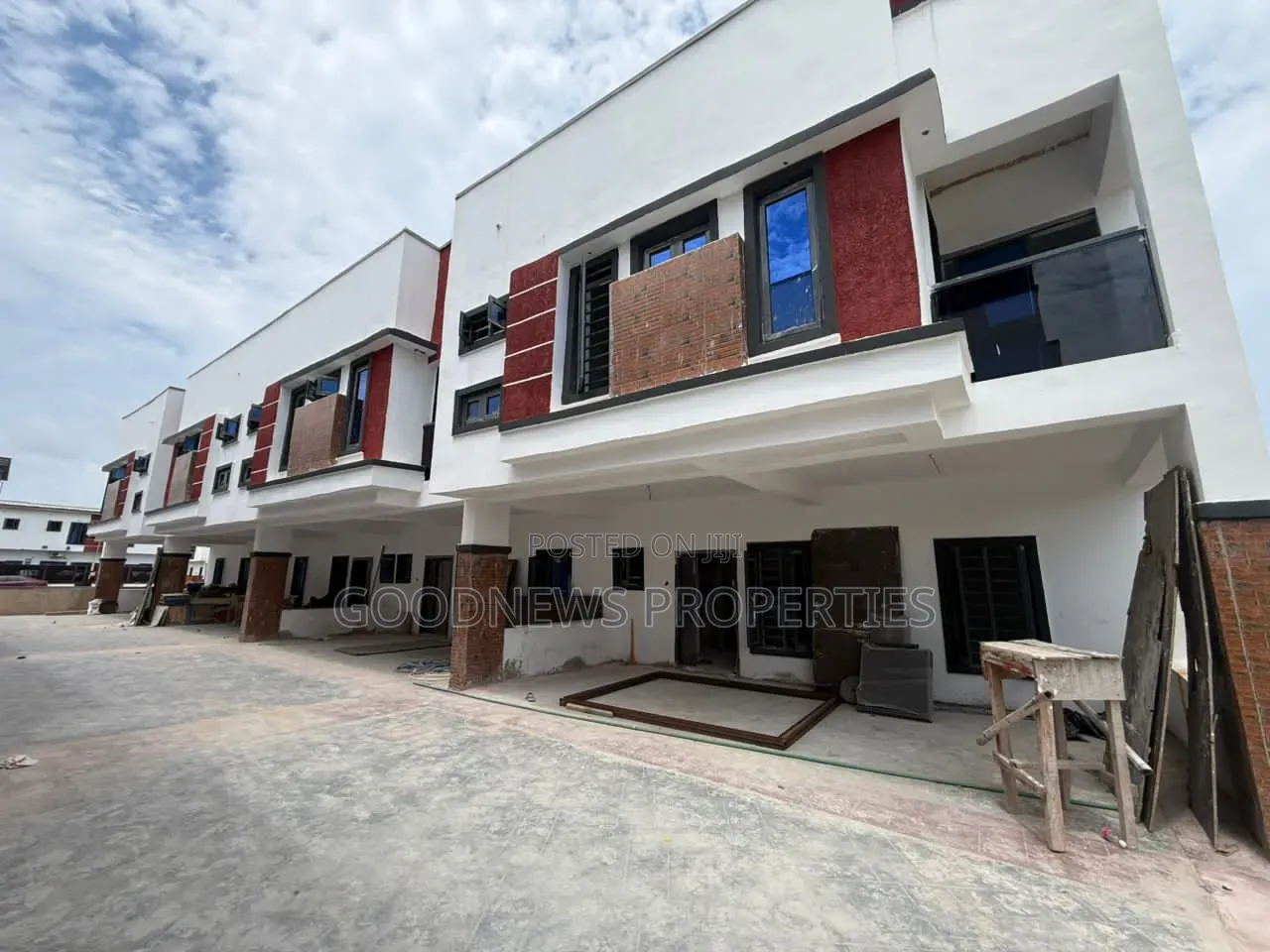4bdrm Duplex in Orchid Lekki Lagos, Ikota for sale