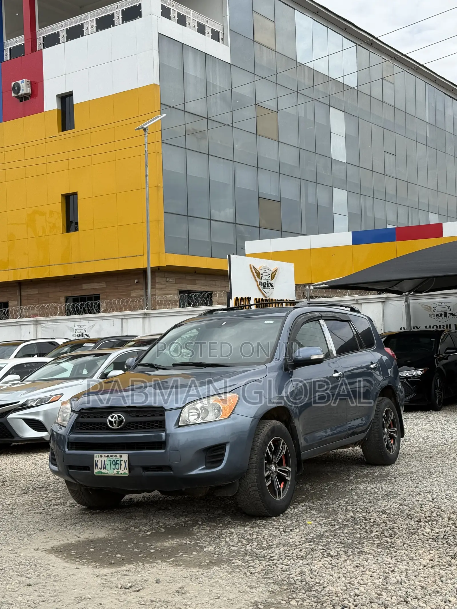 Toyota RAV4 4x4 2009 Blue