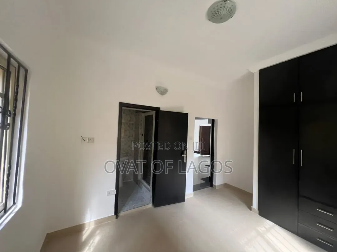 2bdrm Apartment in Oniru, 1004 for rent