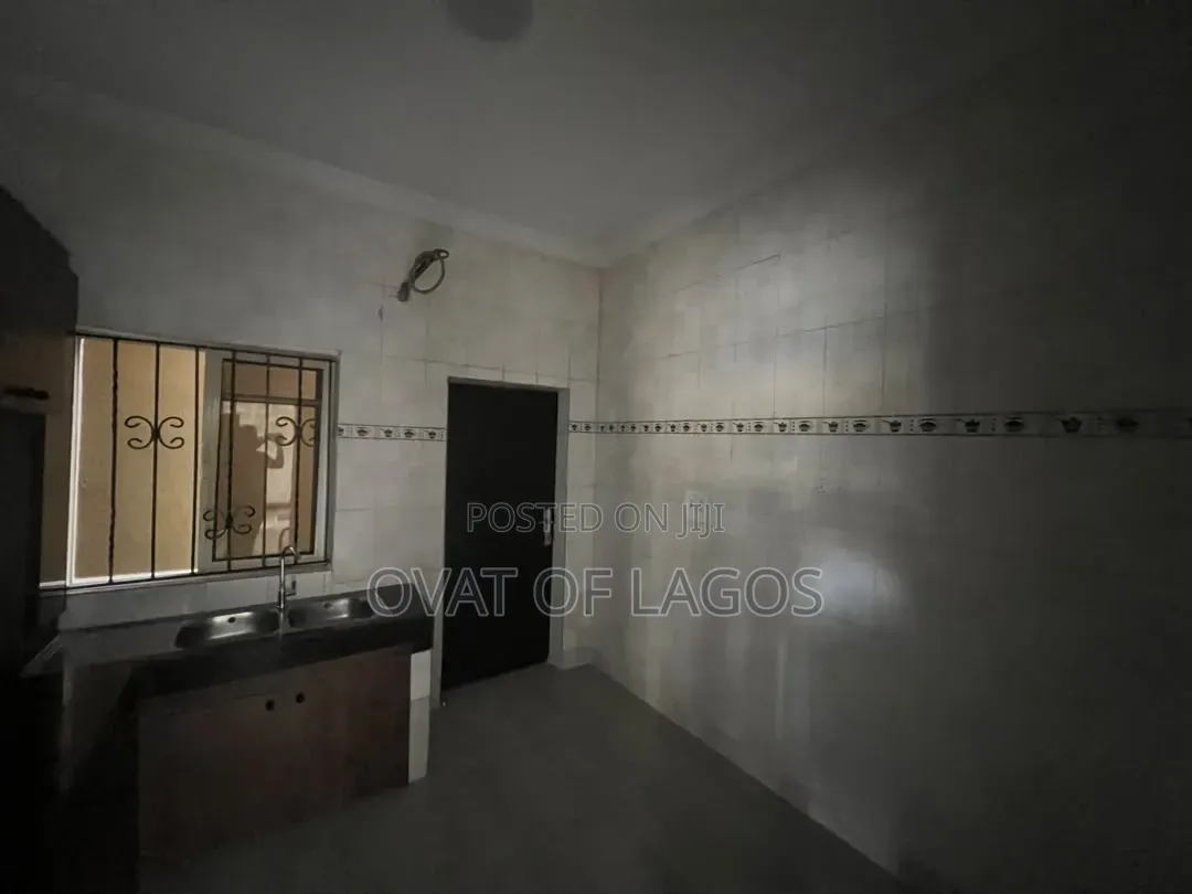 2bdrm Apartment in Oniru, 1004 for rent