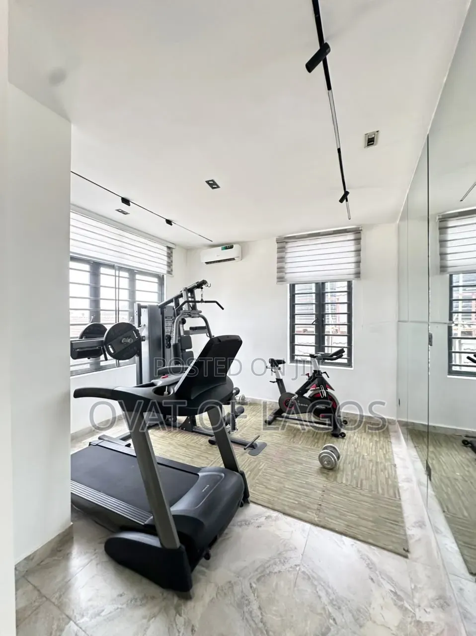 5bdrm Duplex in Idado for rent