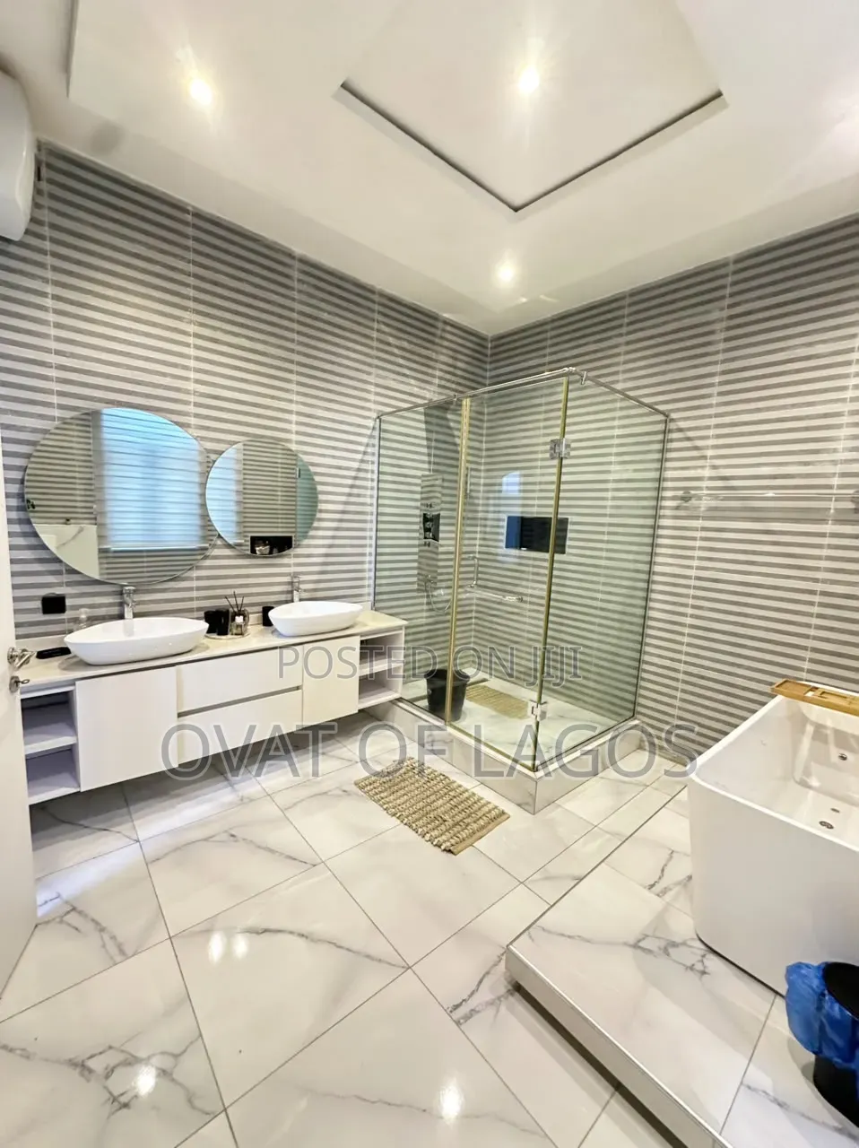 5bdrm Duplex in Idado for rent