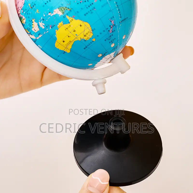 Desktop Decoration Rotating World Map Globe (Chinese Language) 10.6cm