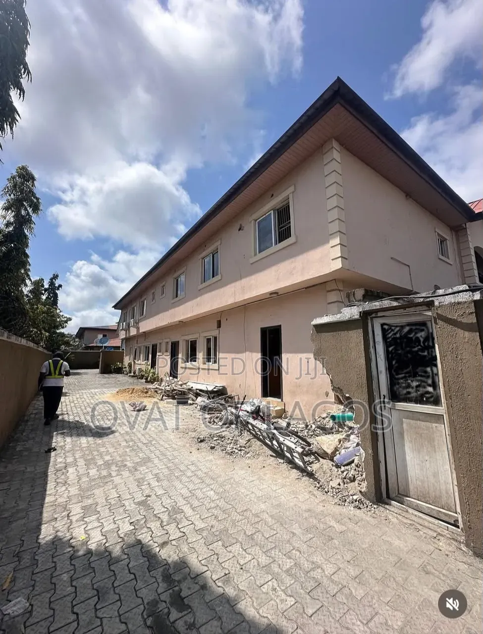 3bdrm Duplex in Lekki Phase 1 for rent