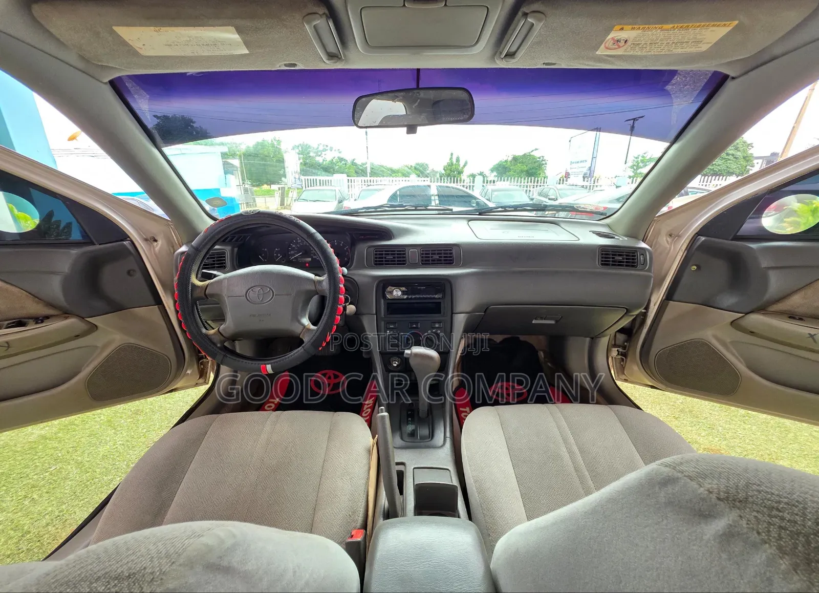 Toyota Camry 2000 Gold