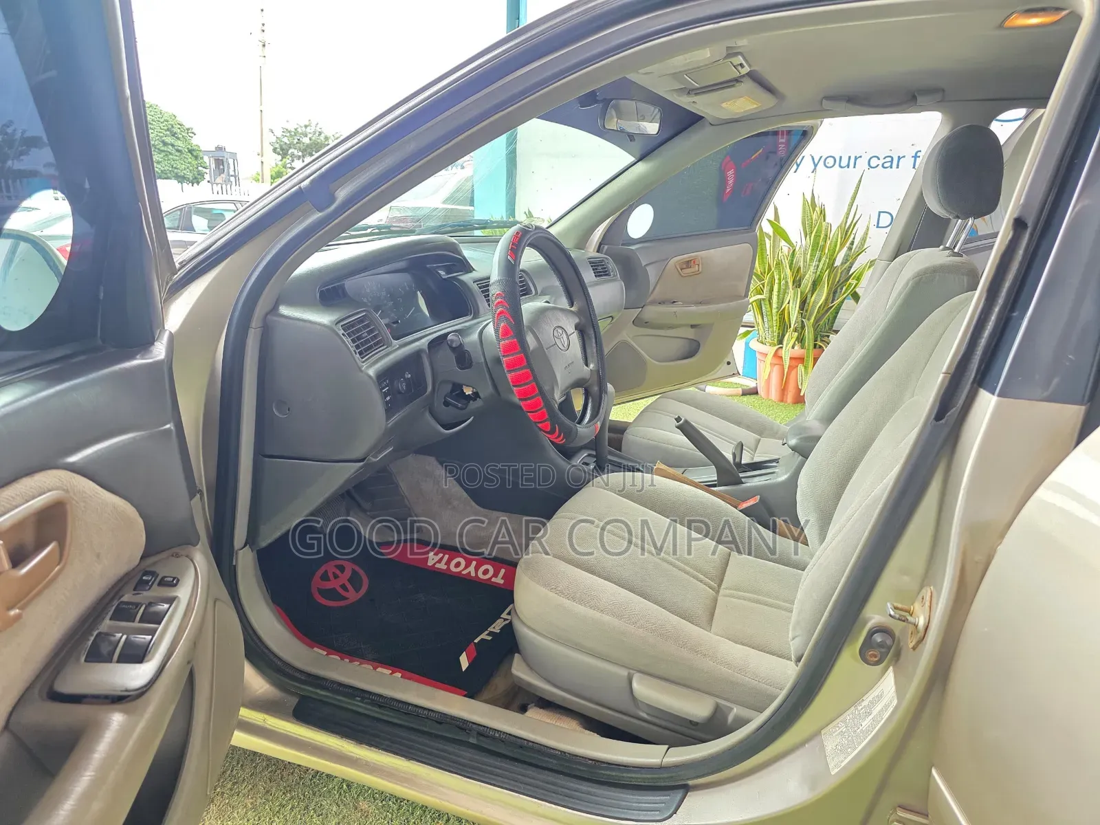 Toyota Camry 2000 Gold