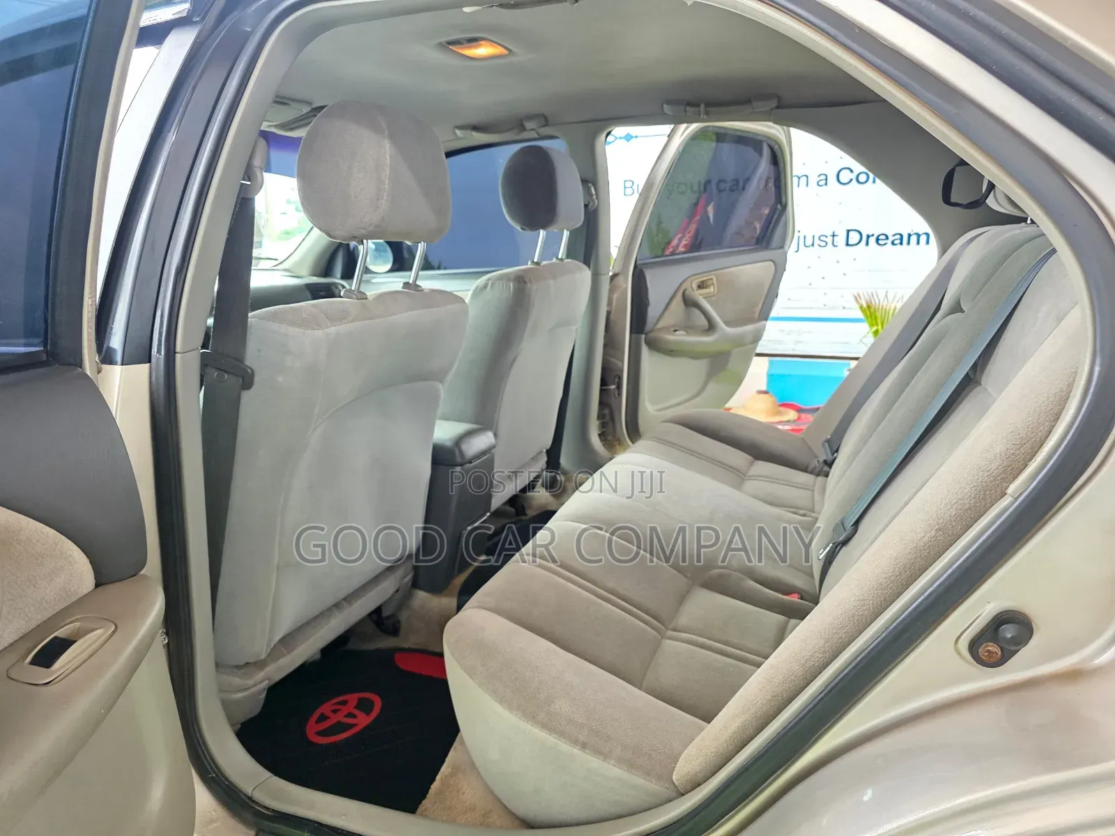 Toyota Camry 2000 Gold