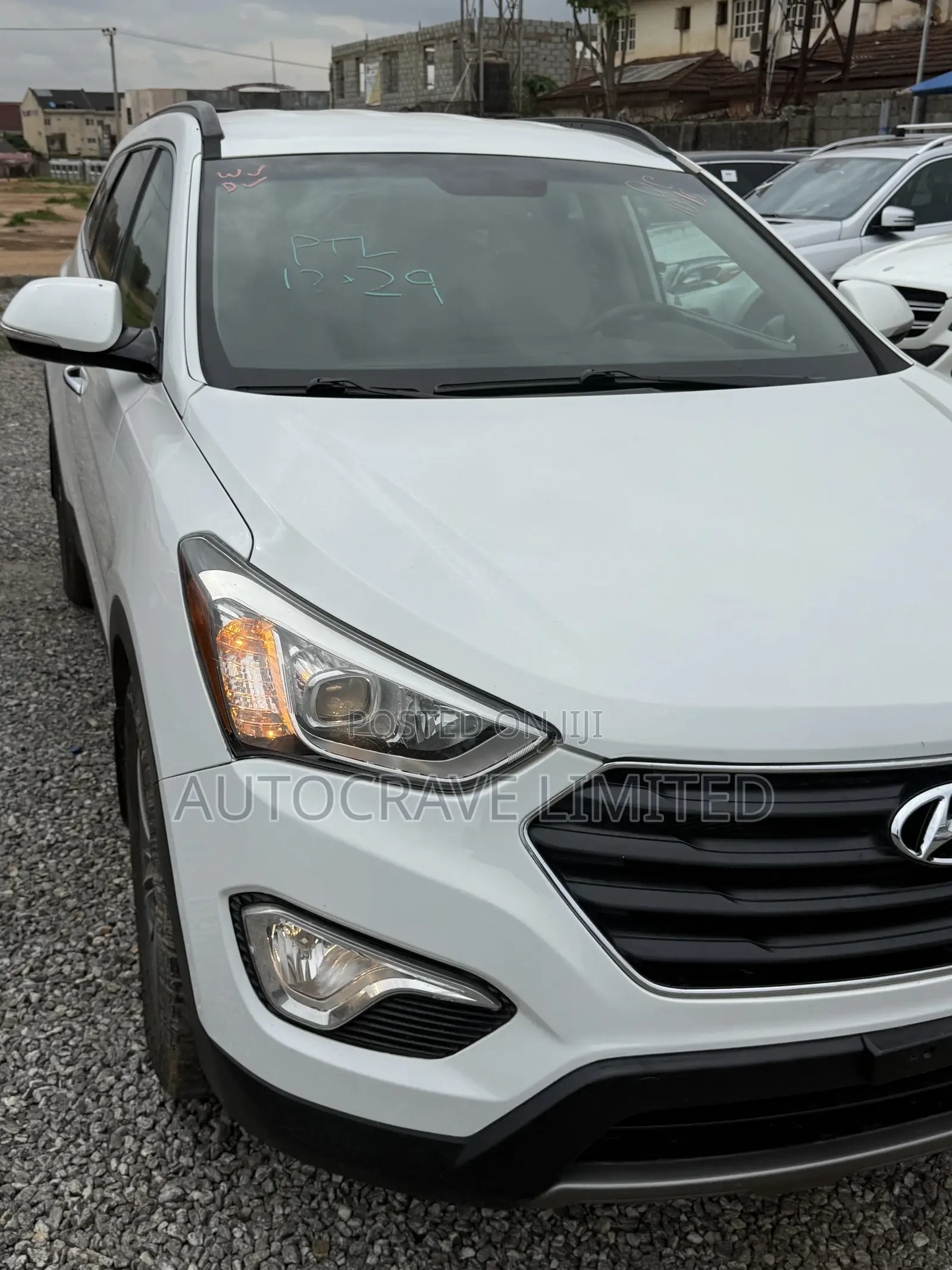 Hyundai Santa Fe Limited w/Saddle Interior 4dr SUV (3.3L 6cyl 6A) 2015