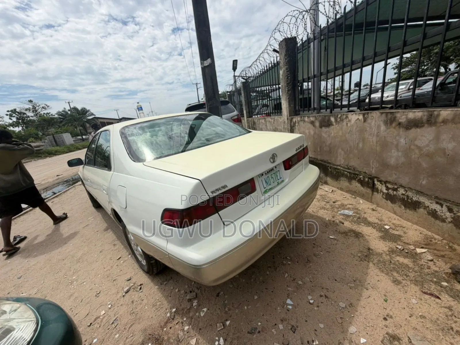 Toyota Camry 2000 White