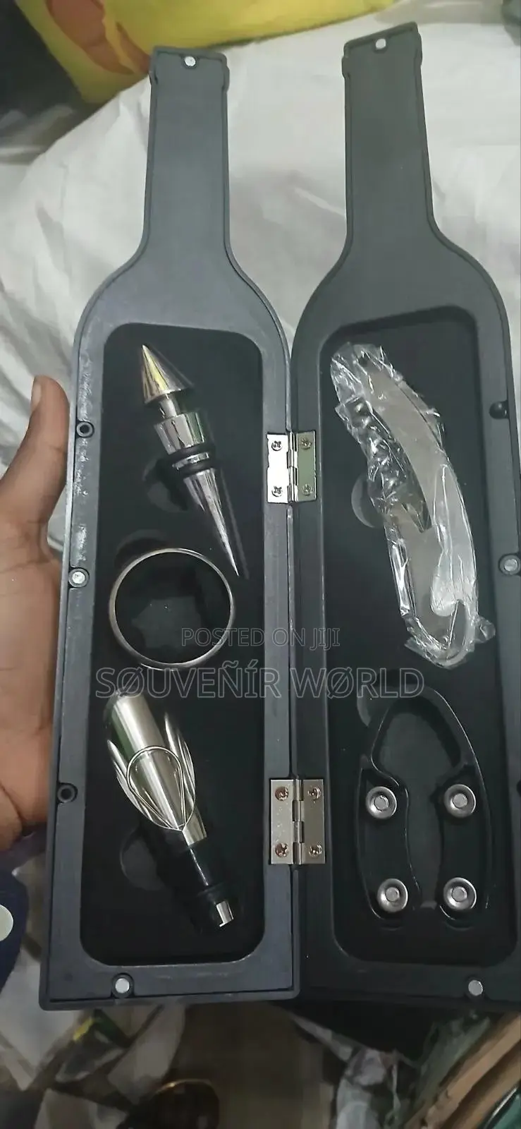Title: Premium Wine Accessory Gift Set – 5-in-1 Wine Opener Kit