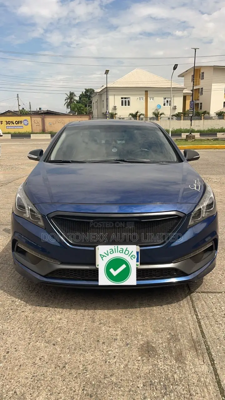 Hyundai Sonata Sport 2.0T Sedan FWD (2.0L 4cyl 6A) 2016 Blue