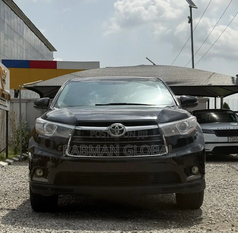 Toyota Highlander LE Plus 4dr SUV AWD (3.5L 6cyl 6A) 2014 Black