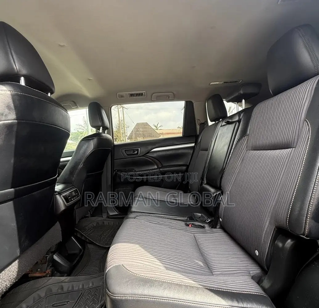 Toyota Highlander LE Plus 4dr SUV AWD (3.5L 6cyl 6A) 2014 Black