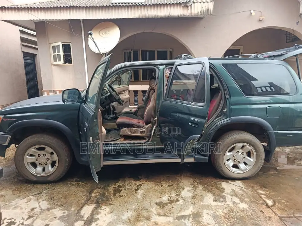 Toyota 4-Runner 2000 Green