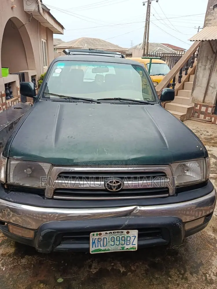 Toyota 4-Runner 2000 Green
