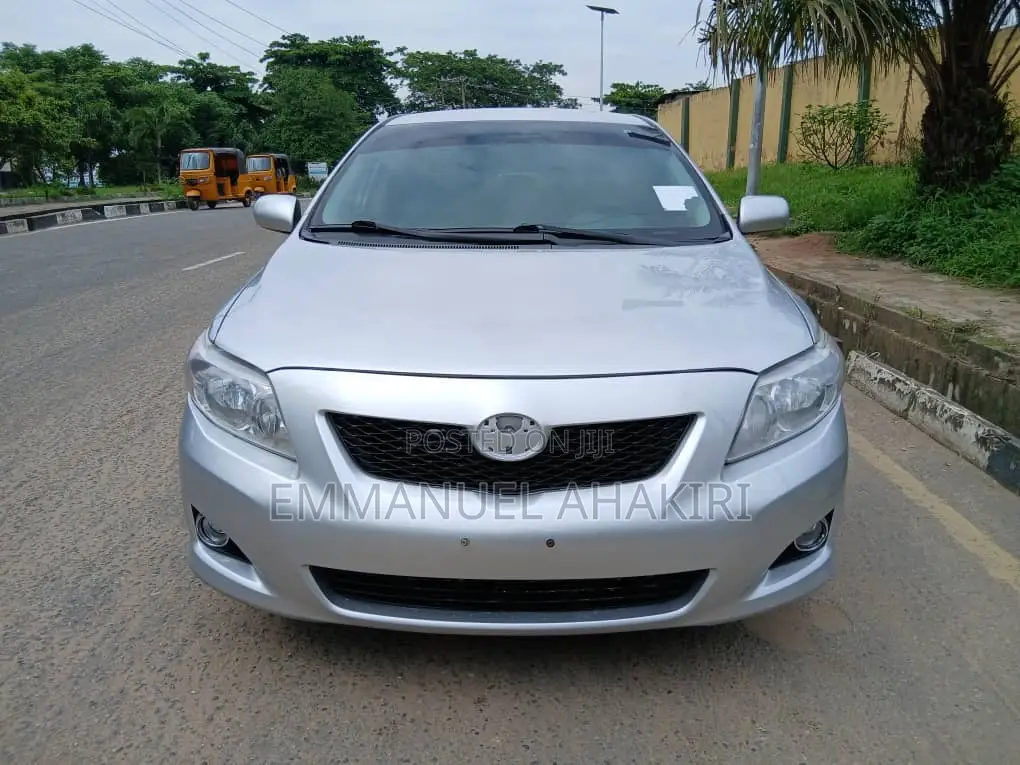 Toyota Corolla 2009 Silver